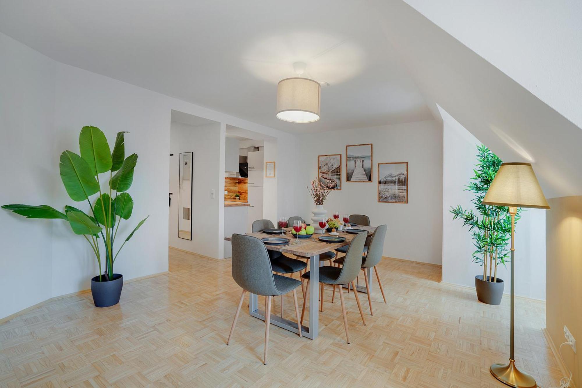 Serenity By Hero Homes - Ruhige Und Zentrale Lage Im Historischen Zentrum Mit Lift & Self-check-in * Graz