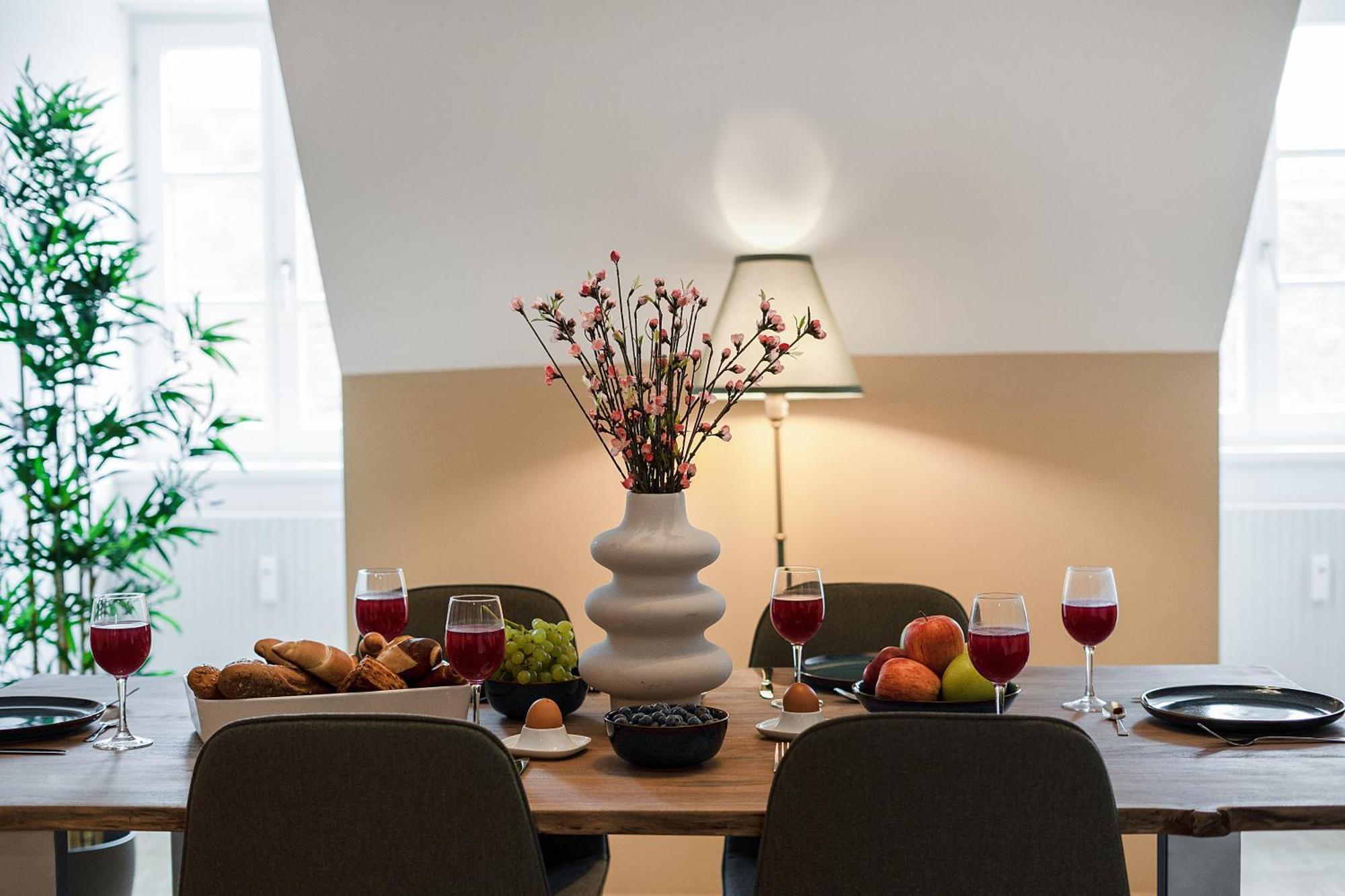 Serenity By Hero Homes - Ruhige Und Zentrale Lage Im Historischen Zentrum Mit Lift & Self-check-in Apartment