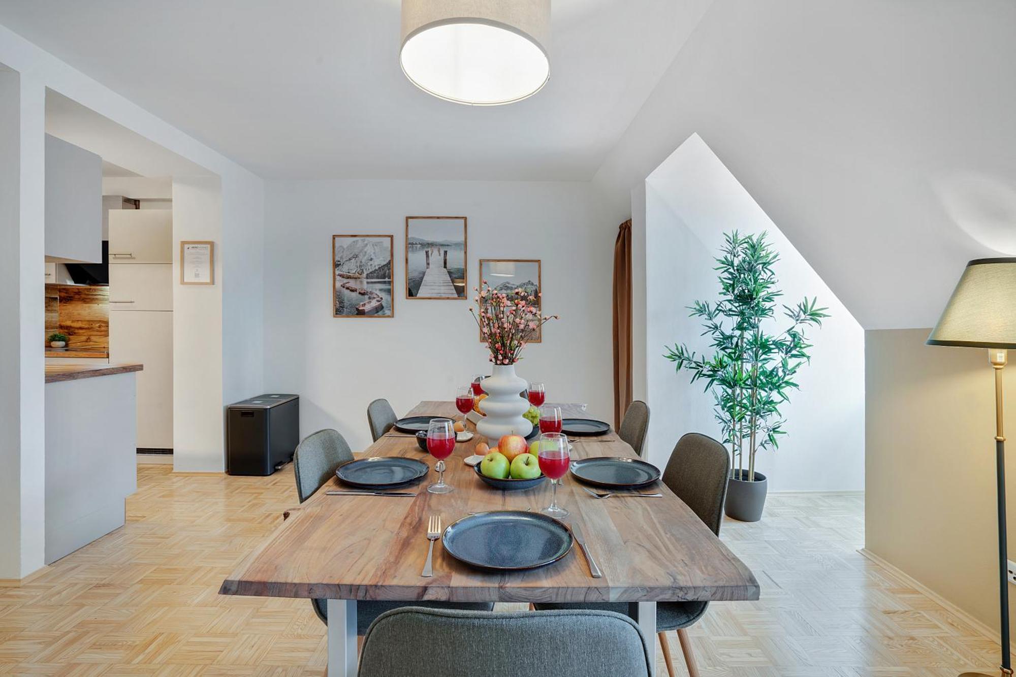 Serenity By Hero Homes - Ruhige Und Zentrale Lage Im Historischen Zentrum Mit Lift & Self-check-in Apartment Graz